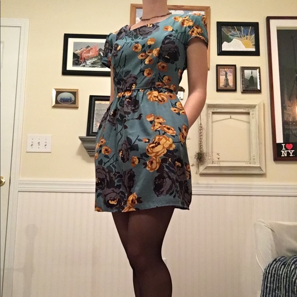 Dress (mini) - Picture 3 of 4